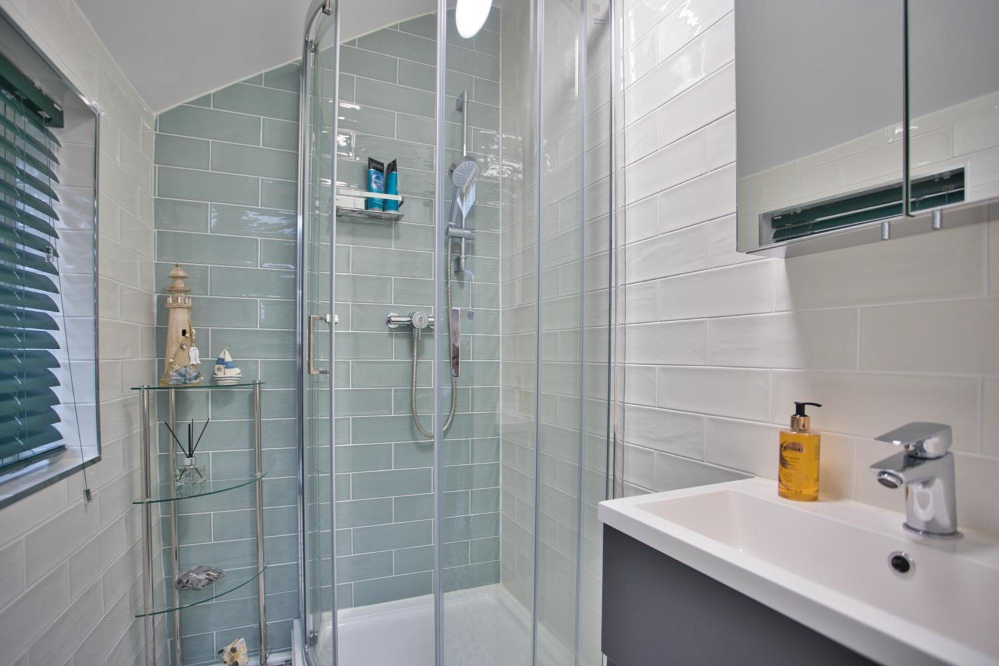Spacious Seaside Escape In The Heart Of Deal, 4 Mins From The Beach Экстерьер фото