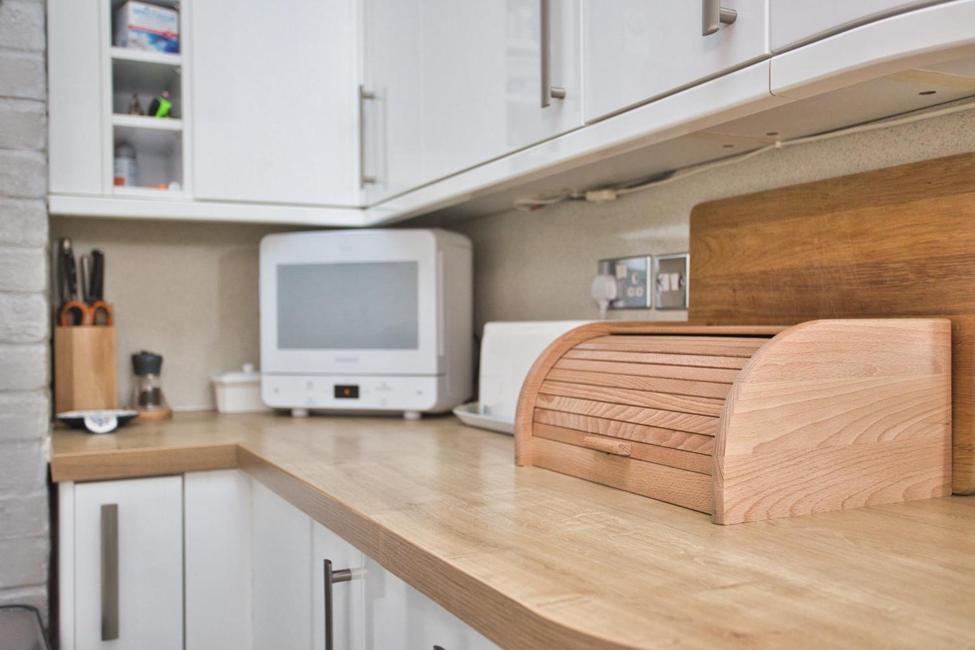 Spacious Seaside Escape In The Heart Of Deal, 4 Mins From The Beach Экстерьер фото